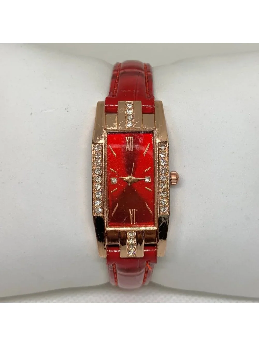 Women’s quartz watch rose gold tone 19mm rhinestones red dial leather running